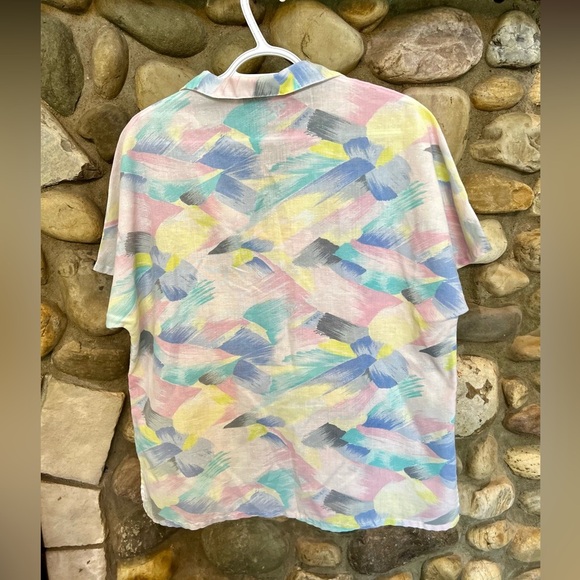 Vintage D’Allaird’s Pastel Brush Stroke Collard V Neck Top - Picture 4 of 4